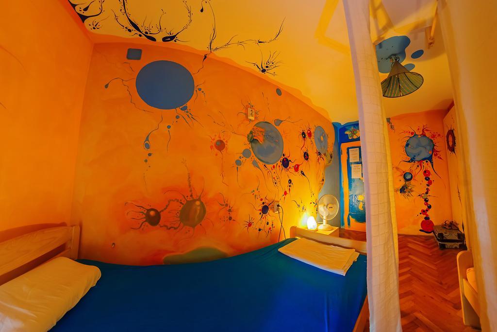 Hostel Mali Mrak ซาเกร็บ ภายนอก รูปภาพ