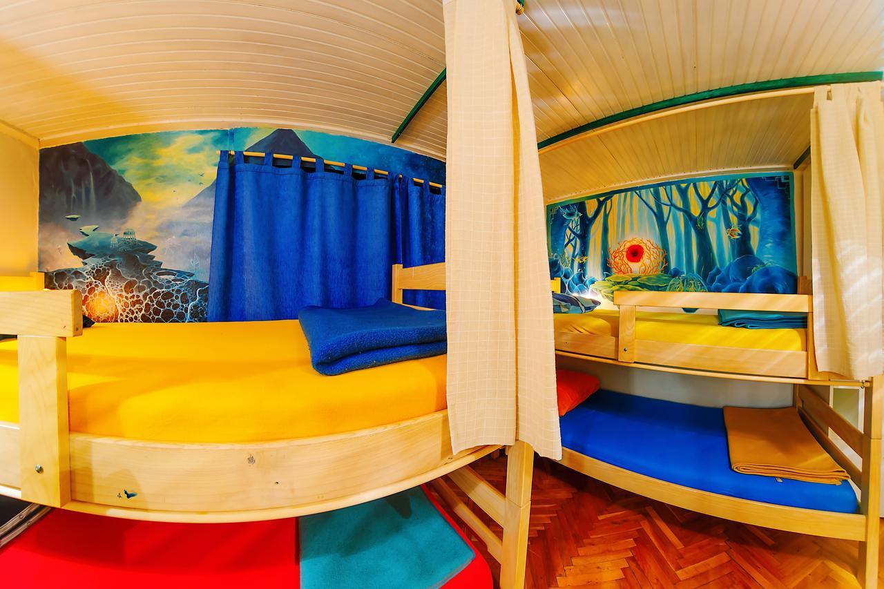 Hostel Mali Mrak ซาเกร็บ ภายนอก รูปภาพ