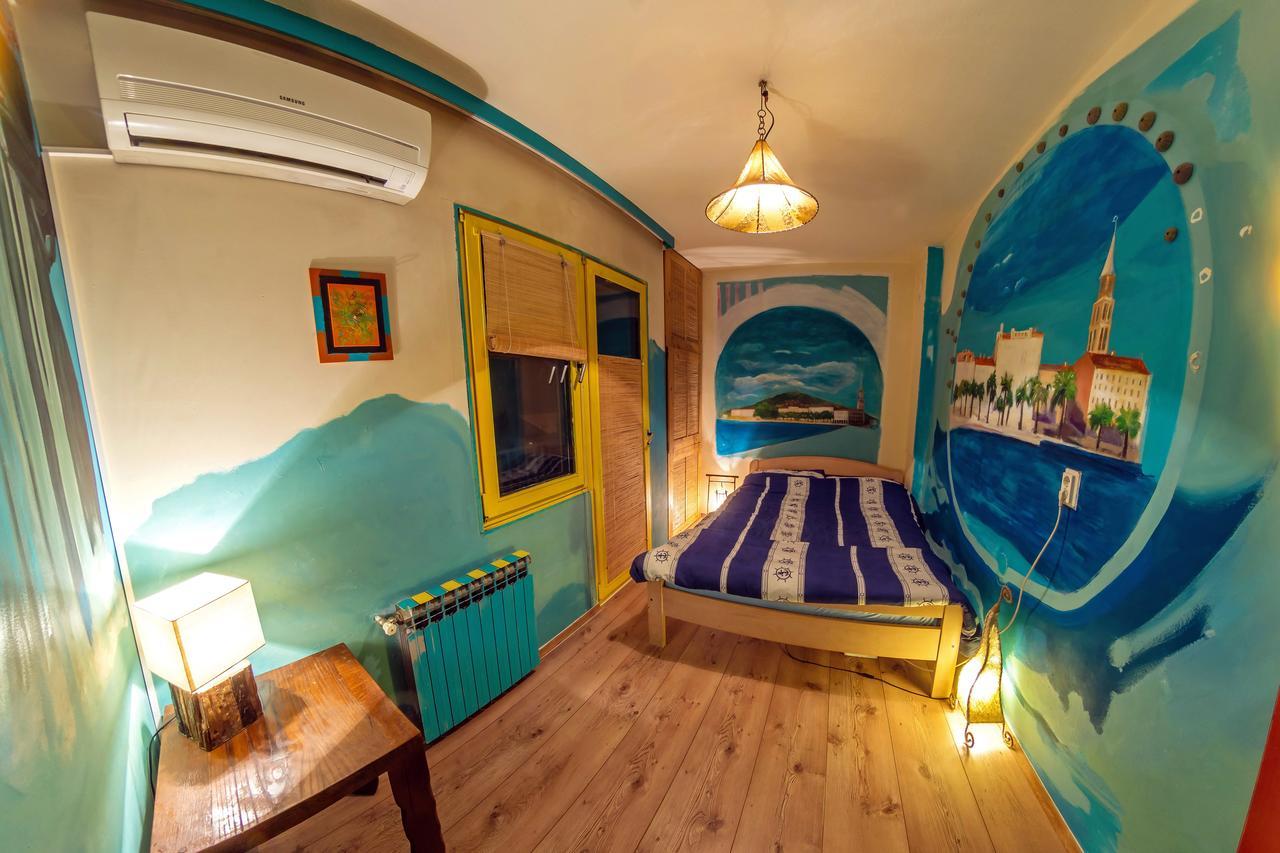Hostel Mali Mrak ซาเกร็บ ภายนอก รูปภาพ